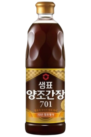 Sempio Naturally Brewed Soy Sauce 701 860ml