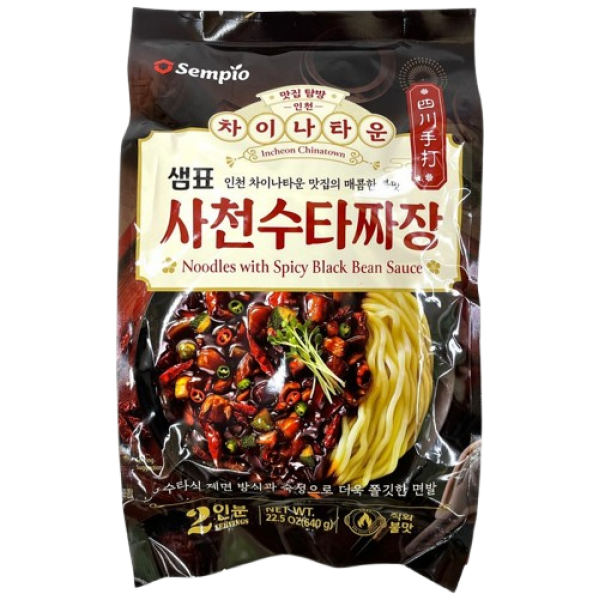 Sempio Noodles With Spicy Black Bean Sauce 640g